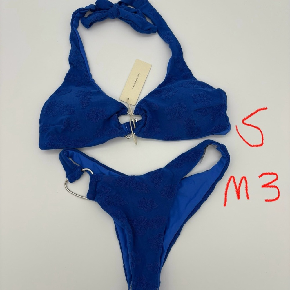 Elegant Blue Bikini Set - Picture 7 of 8